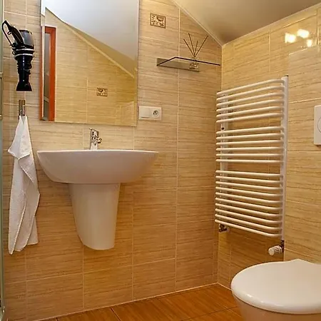 H31 Aparthotel 3*