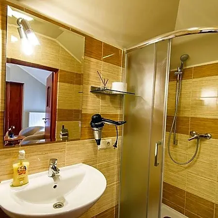 H31 Aparthotel 3*